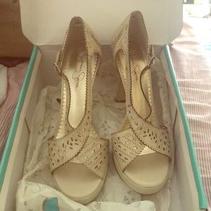 Jessica Simpson ivory heels